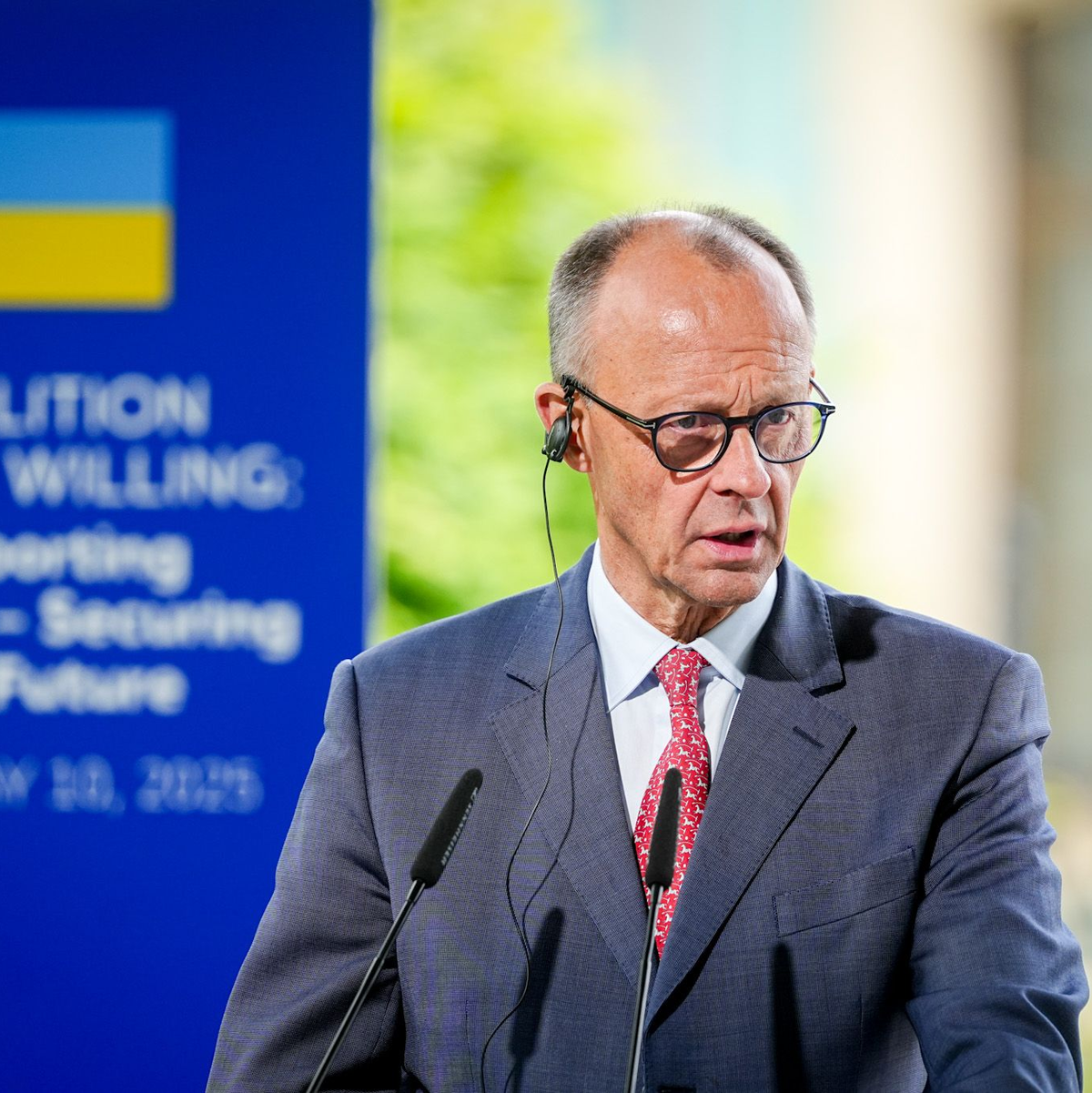 In den vergangenen Wochen hatte der Bundeskanzler von der EU-Kommission Änderungen beim ursprünglich geplanten Verbrenner-Aus verlangt. (Archivbild) - Foto: Kay Nietfeld/dpa