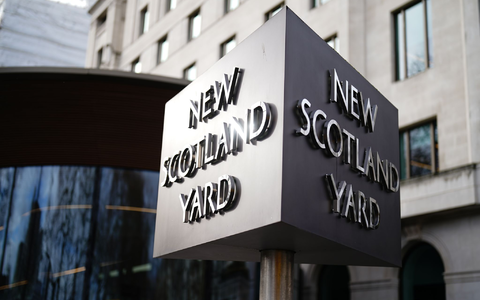 Die Metropolitan Police nahm Brown in einem Hotel in Manchester fest. (Symbolfoto) - Foto: Jordan Pettitt/PA Wire/dpa Die Metropolitan Police nahm Brown in einem Hotel in Manchester fest. (Symbolfoto) - Foto: Jordan Pettitt/PA Wire/dpa