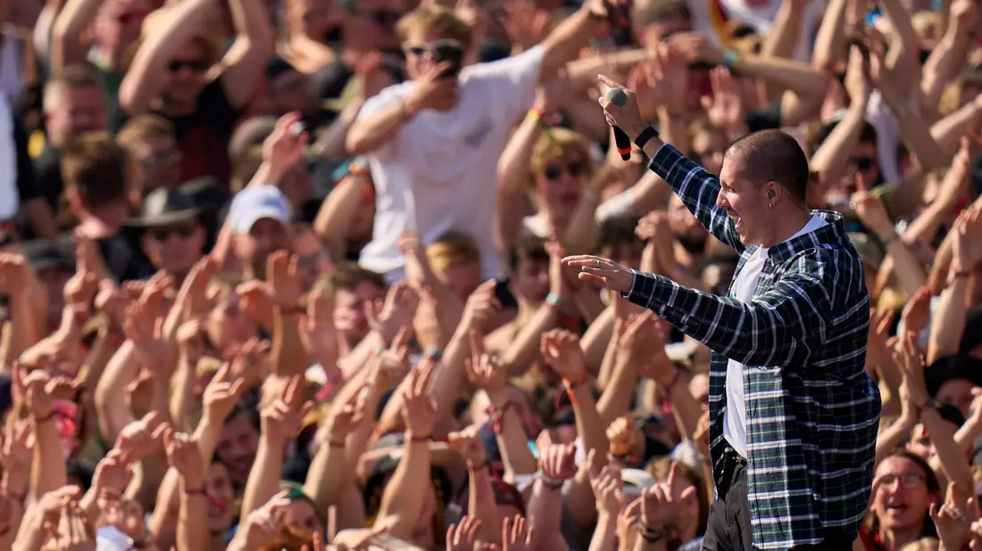 Rapper RIN fehlt bei Konzerten die Intimität. (Archivbild) - Bild: Thomas Frey/dpa