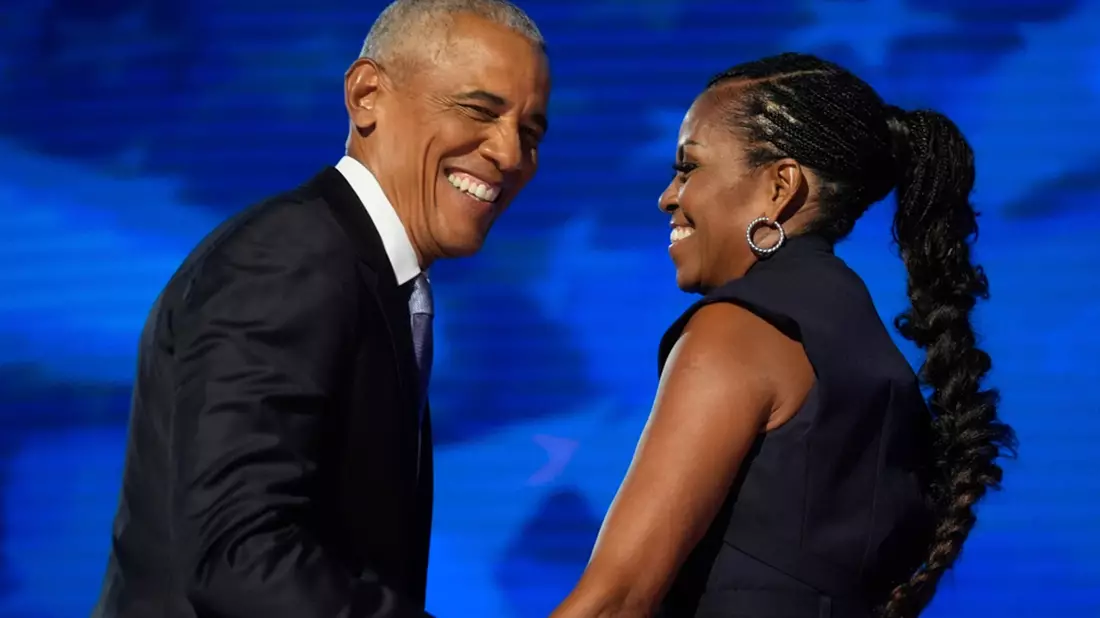 Michelle Obama hat eigenen Worten zufolge gegen ihren Mann Barack den «Kampf» um die Temperatur im Schlafzimmer gewonnen. (Archivbild) - Bild: Erin Hooley/AP/dpa