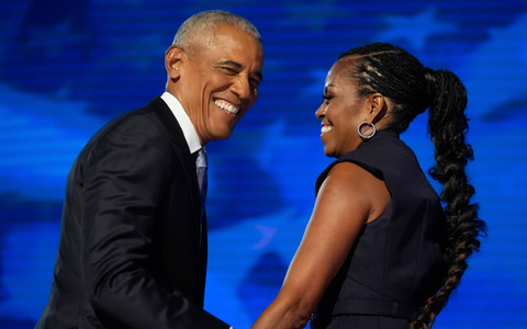 Michelle Obama hat eigenen Worten zufolge gegen ihren Mann Barack den «Kampf» um die Temperatur im Schlafzimmer gewonnen. (Archivbild) - Foto: Erin Hooley/AP/dpa