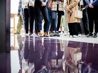 Die Zahl der Erwerbstätigen in Deutschland sinkt. - Foto: Christoph Soeder/dpa