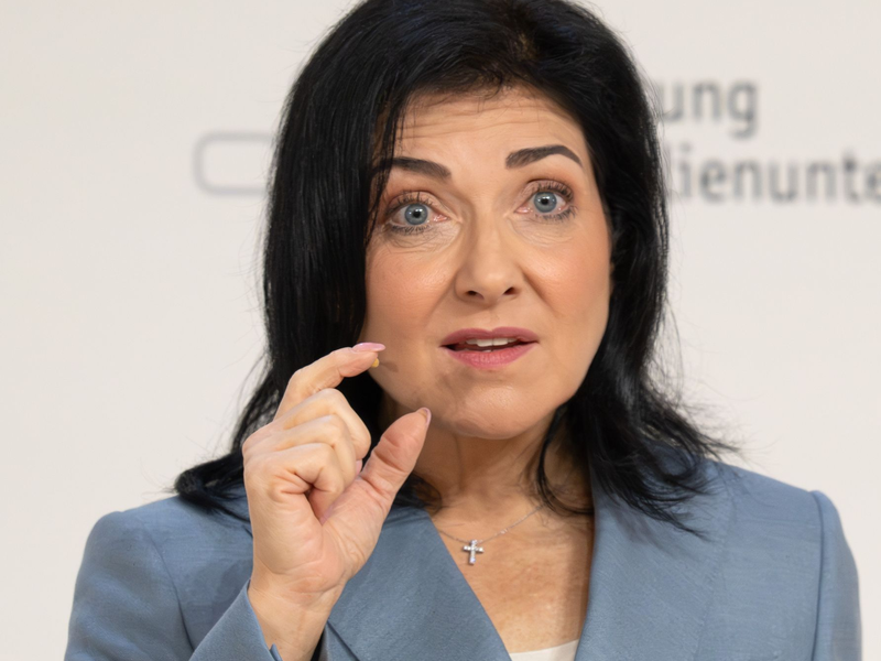 Wirtschaftsministerin Katherina Reiche (CDU) wirbt für den geplanten Bau von Gaskraftwerken. - Foto: Soeren Stache/dpa