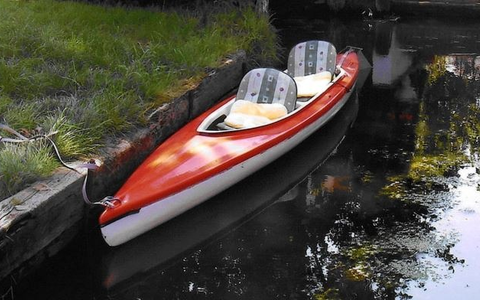 POL-HL: HL-St. Gertrud / Rot- weißes Zweierkajak entwendet- Polizei bittet um Hinweise - Foto: presseportal.de