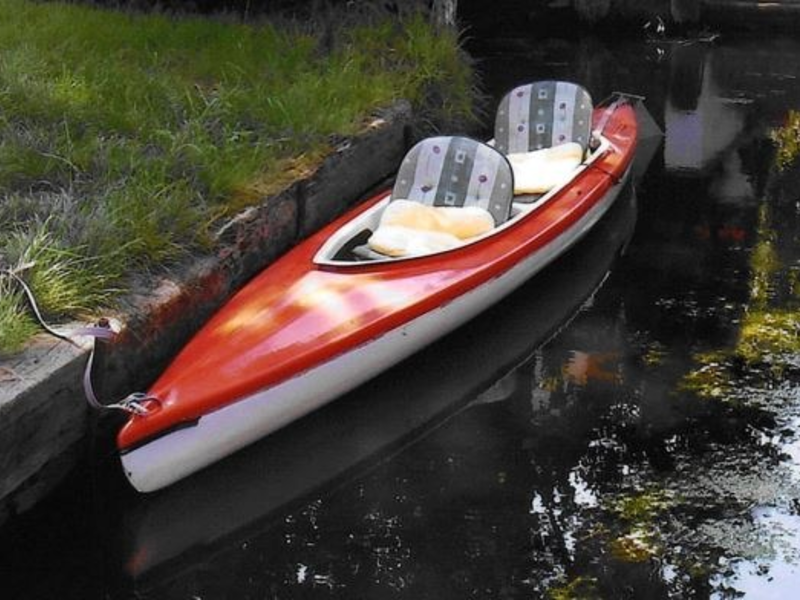 POL-HL: HL-St. Gertrud / Rot- weißes Zweierkajak entwendet- Polizei bittet um Hinweise - Foto: presseportal.de