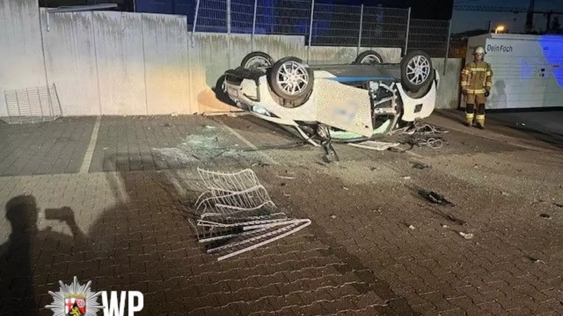POL-PDKL: Wegen zu hoher Geschwindigkeit Unfall verursacht - Bild: presseportal.de