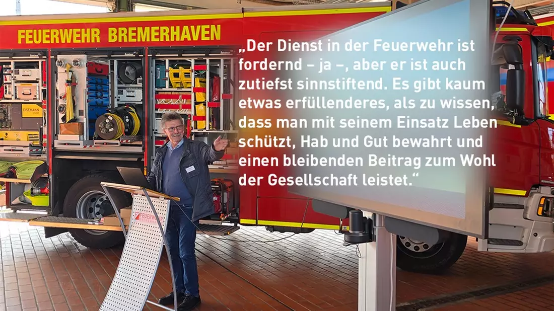 FW Bremerhaven: Feuerwehrdezernent Stadtrat Peter Skusa eröffnete die Informationsveranstaltung Dein Weg zur Feuerwehr - Bewerbungen noch bis zum 18. Mai möglich - Bild: presseportal.de