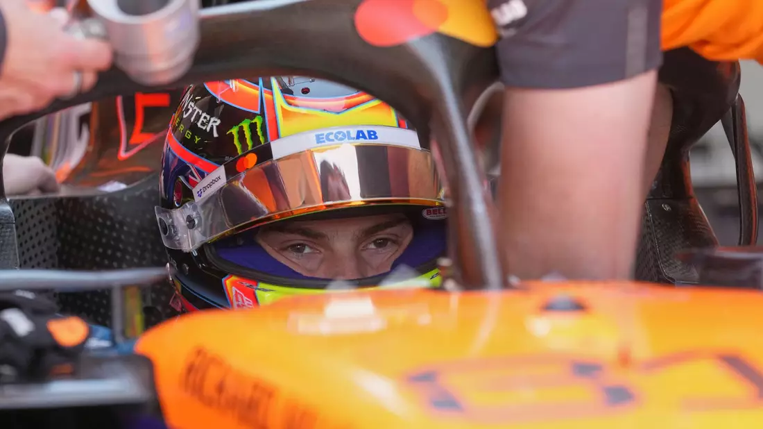Schon wieder schnell in Imola: WM-Spitzenreiter Oscar Piastri. - Bild: Antonio Calanni/AP/dpa