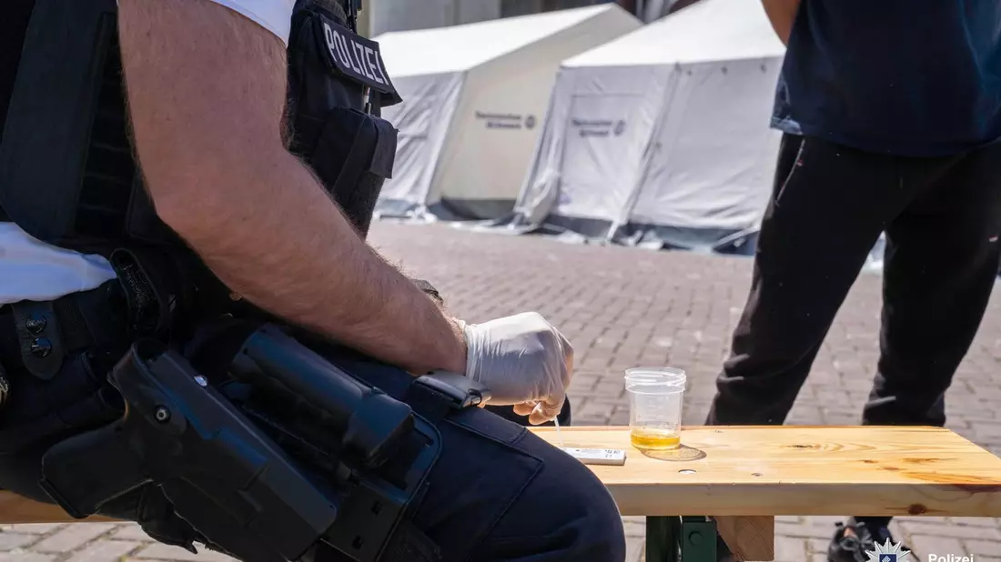 POL-HB: Nr.: 0328 --Polizei Bremen stellt nach drei Tagen Verkehrskontrollen zahlreiche Verstöße fest-- NEUE FOTOS - Bild: presseportal.de