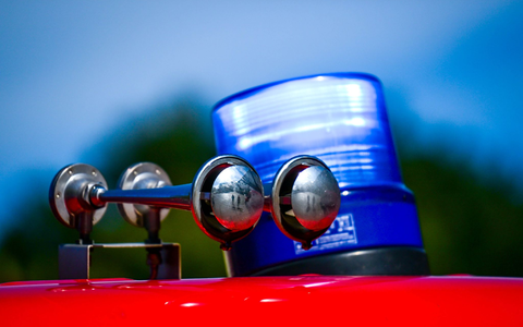 Bei einem Brand in einem Imbiss wurden vier Menschen teils schwer verletzt. (Symbolfoto) - Foto: Sina Schuldt/dpa