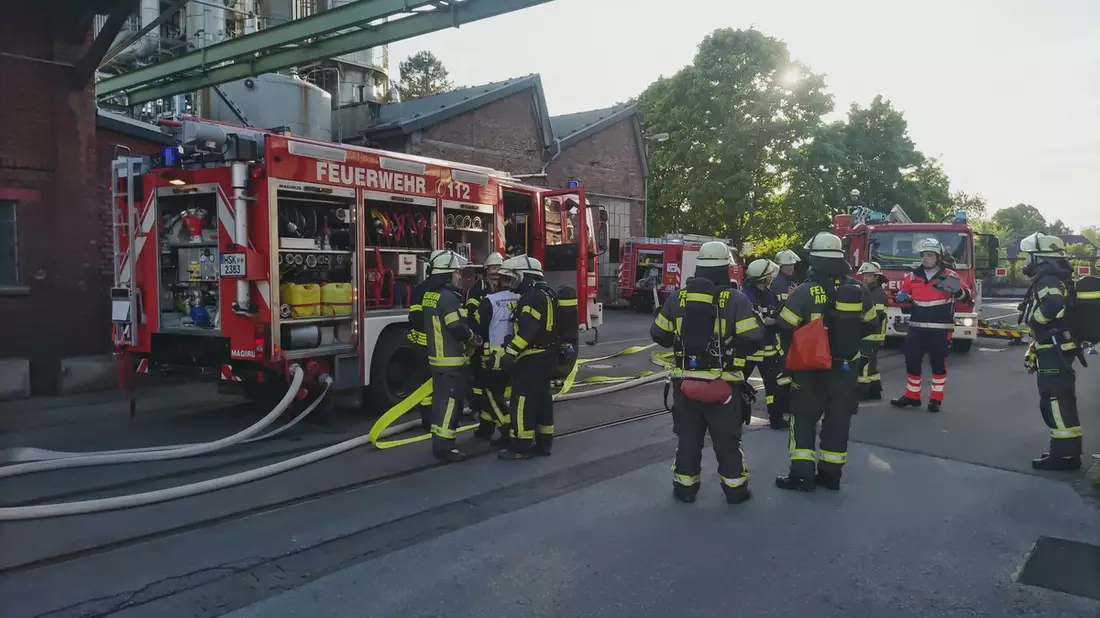 FW-AR: Konzertierte Jahresübung bei Perstorp Chemicals GmbH: Erfolgreiche Menschenrettung und Brandbekämpfung - Bild: presseportal.de