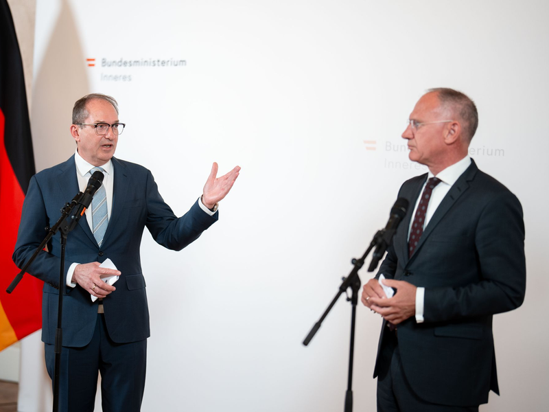 Die konservativen Innenminister demonstrieren Harmonie.  - Foto: Georg Hochmuth/APA/dpa
