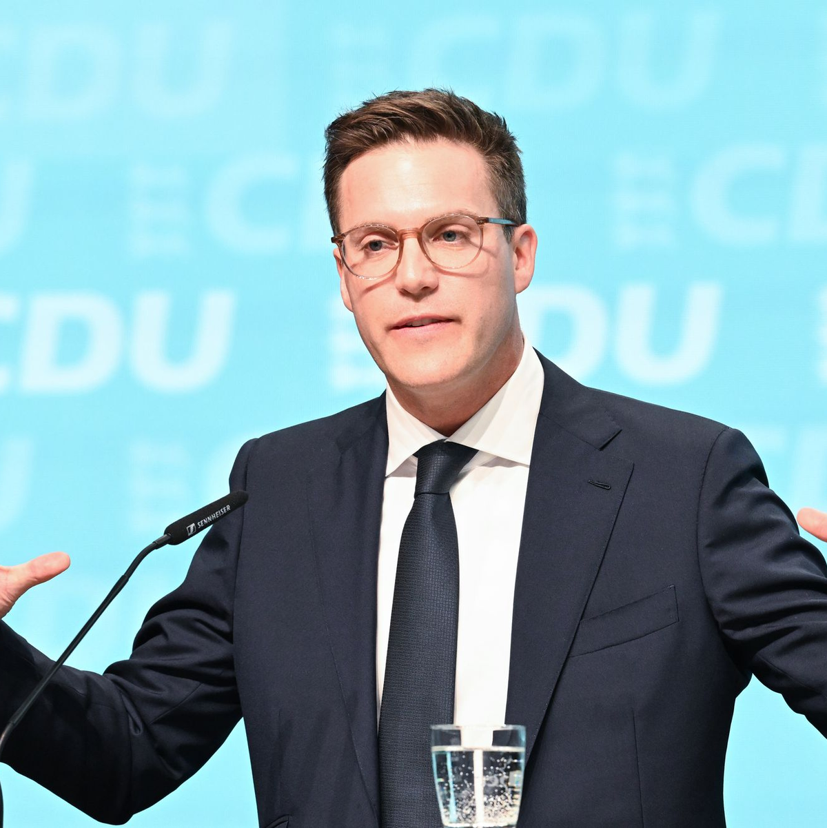 Der 37-Jährige hat einen schnellen Aufstieg hinter sich. - Foto: Bernd Weißbrod/dpa