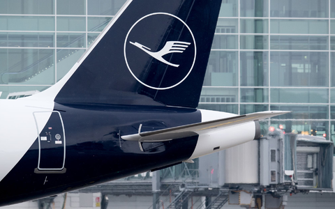 Wegen eines medizinischen Notfalls ist eine Lufthansa-Maschine mit 205 Menschen an Bord zehn Minuten ohne aktiven Piloten im Cockpit geflogen. - Foto: Sven Hoppe/dpa Wegen eines medizinischen Notfalls ist eine Lufthansa-Maschine mit 205 Menschen an Bord zehn Minuten ohne aktiven Piloten im Cockpit geflogen. - Foto: Sven Hoppe/dpa