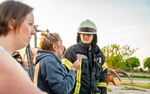 FW-KLE: Realistische Einsatzübung der Freiwilligen Feuerwehr Bedburg-Hau am Landgasthof Westrich vermittelt Wissen und Sicherheit - Foto: presseportal.de FW-KLE: Realistische Einsatzübung der Freiwilligen Feuerwehr Bedburg-Hau am Landgasthof Westrich vermittelt Wissen und Sicherheit - Foto: presseportal.de