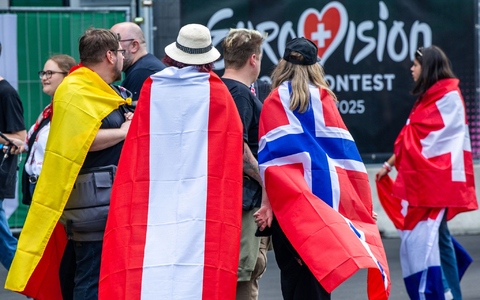Confettiregen für JJ, aber kein Geldregen in Österreich. - Foto: Jens Büttner/dpa