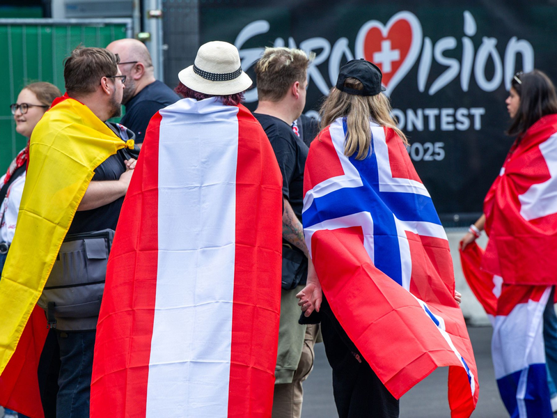 Um diese Trophäe geht es - und den ESC-Sieg in Wien. - Foto: Jens Büttner/dpa