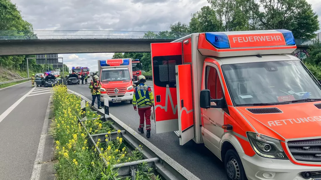 FW-BO: Verkehrsunfall zwischen drei PKW auf der A43 - Bild: presseportal.de