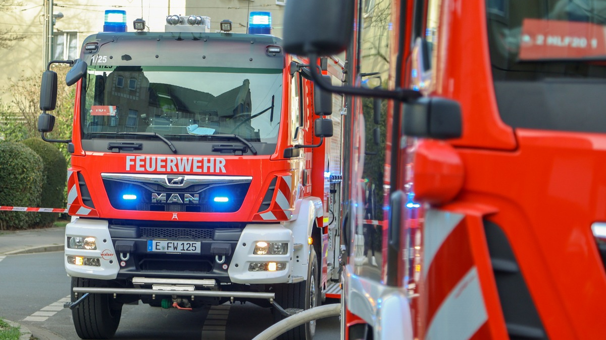 FW-E: Küchenbrand im dritten Obergeschoss - schnelle Brandbekämpfung verhindert Brandausbreitung - Foto: presseportal.de