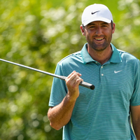 Scottie Scheffler hat bei der PGA Championship nach der dritten Runde die Führung übernommen. - Foto: Matt York/AP/dpa