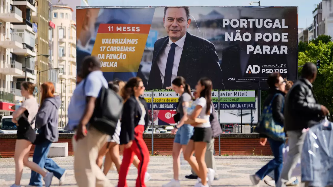 Der konservative Amtsinhaber Luís Montenegro geht als Favorit in die Wahl. (Archivbild) - Bild: Armando Franca/AP/dpa