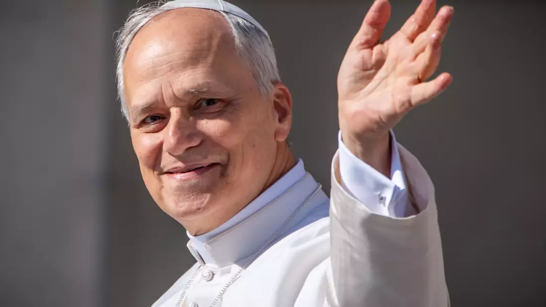 Papst Leo XIV. feiert seine offizielle Amtseinführung im Vatikan. - Bild: Michael Kappeler/dpa