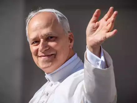 Papst Leo XIV. feiert seine offizielle Amtseinführung im Vatikan. - Foto: Michael Kappeler/dpa