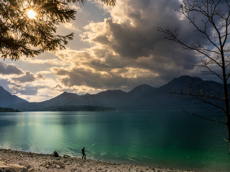 Nach einem sonnenreichen Start in die neue Woche wird das Wetter ab Mittwoch unbeständig. (Foto-aktuell) - Foto: Peter Kneffel/dpa