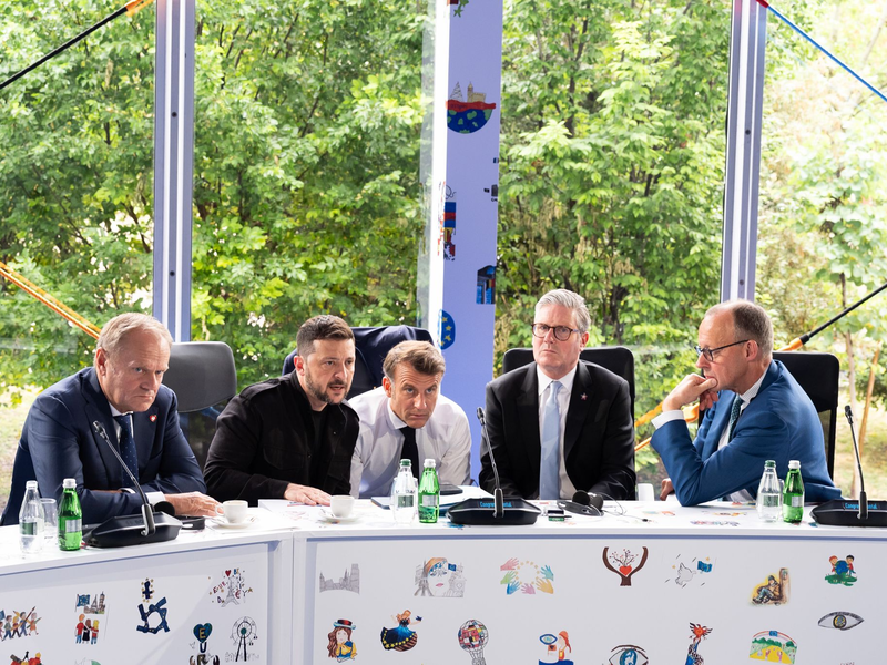 So sah es aus, als Merz, Macron und Starmer am Freitag mit Trump telefonierten. (Archivbild) - Foto: Steffen Kugler/Bundesregierung/dpa
