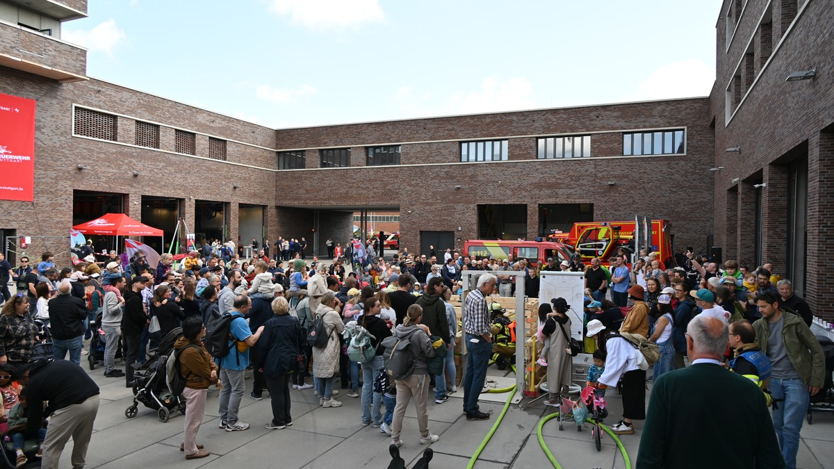 FW Stuttgart: Feuerwehr Stuttgart begrüßt über 10.000 Gäste beim Tag der offenen Tür - Foto: presseportal.de