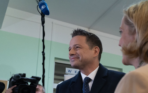 Der liberalkonservative Rafal Trzaskowski gewinnt die erste Runde der Präsidentenwahl mit hauchdünnem Vorsprung. Nun muss er in die Stichwahl.  - Foto: Marek Antoni Iwanczuk/SOPA Images via ZUMA Press Wire/dpa