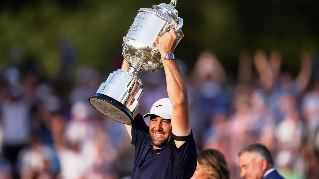 Scottie Scheffler holte sich bei der PGA Championship den dritten Major-Sieg seiner Karriere. - Bild: George Walker IV/AP/dpa