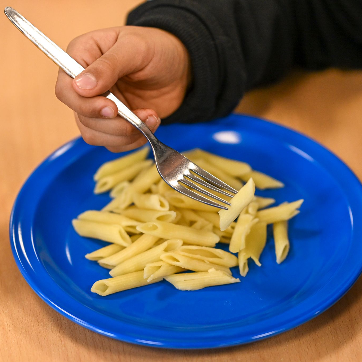 In kleinen Schritten vorangehen. Schon eine andere Nudelform zu essen, könnte ein Erfolg sein. (Symbolbild) - Foto: Jens Kalaene/dpa