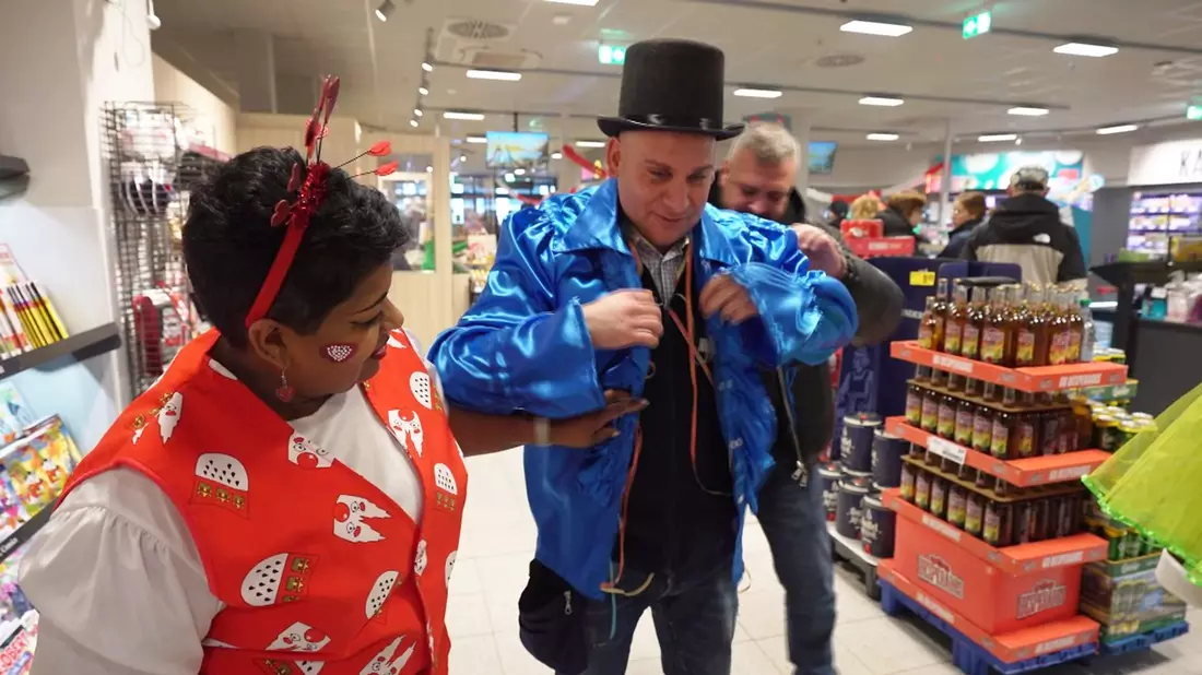 Neue Folgen Unser Supermarkt - mit Herz und Humor Diese Woche: Karnevals-Chaos im Supermarkt - Bild: presseportal.de