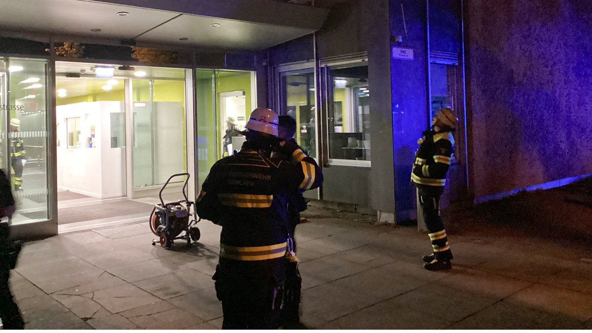 FW-M: Kinderwagen in Brand (Nymphenburg) - Foto: presseportal.de