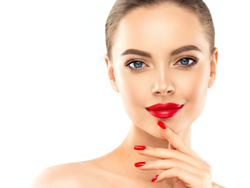 Oberlidstraffung beim Deutschen Ärzte Service für einen strahlenden Blick - Foto: presseportal.de