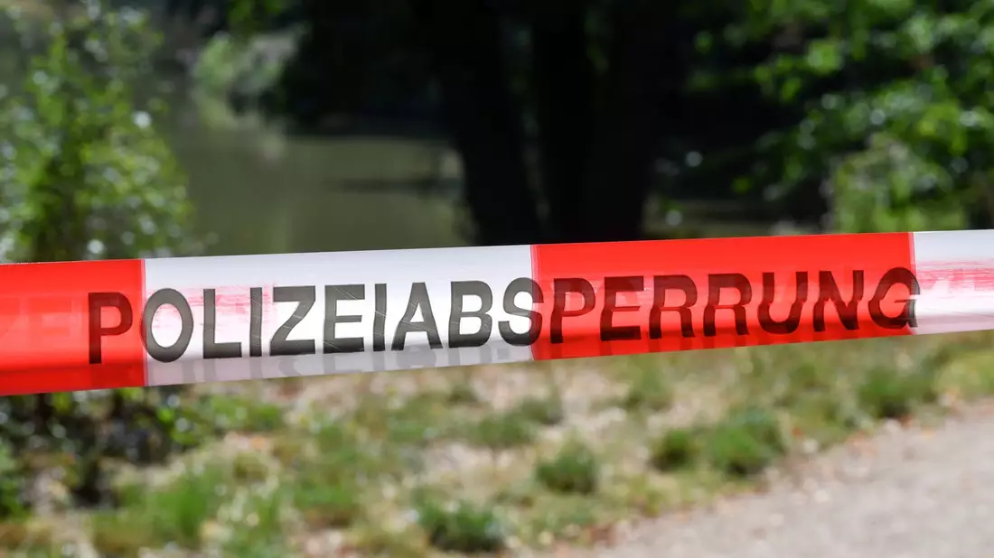 Ermittlungen wegen Tötungsdelikt nach Leichenfund bei Laußnitz. (Symbolbild) - Bild: Hendrik Schmidt/dpa-Zentralbild/dpa