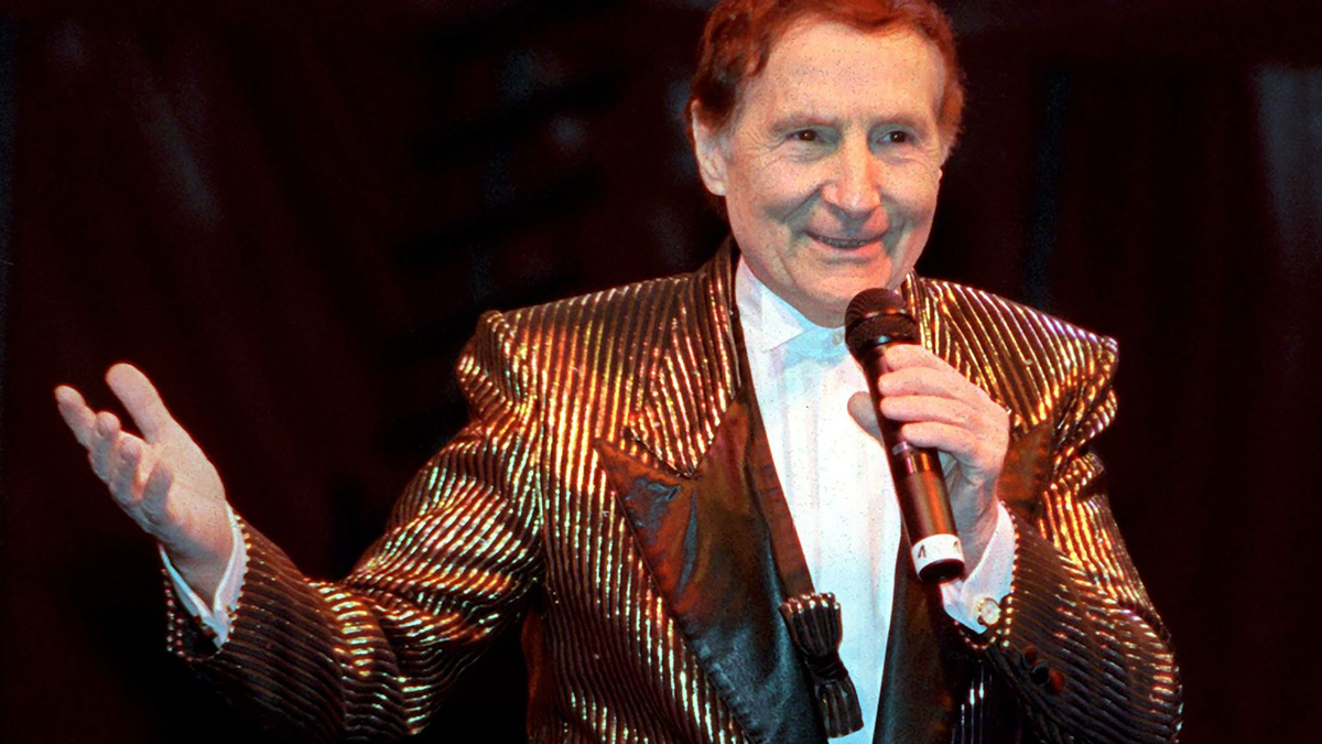 In seiner Autobiografie lüftet Freddy Quinn ein düsteres Familiengeheimnis. (Archivbild) - Foto: Nestor Bachmann/Zentralbild/dpa