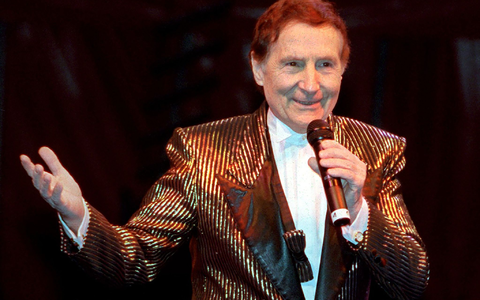 In seiner Autobiografie will Freddy Quinn erzählen, «wie es wirklich war». (Archivbild) - Foto: Nestor Bachmann/Zentralbild/dpa