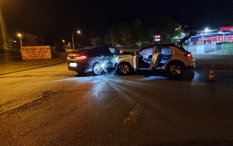 POL-CUX: Mehrere Verkehrsunfälle mit Verletzten und hohen Sachschäden am Sonntag (Foto zum Verkehrsunfall in Cuxhaven im Anhang) - Foto: presseportal.de POL-CUX: Mehrere Verkehrsunfälle mit Verletzten und hohen Sachschäden am Sonntag (Foto zum Verkehrsunfall in Cuxhaven im Anhang) - Foto: presseportal.de