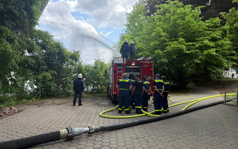 BPOL NRW: Internationale Streife von Marechaussee und Bundespolizei stoppt Dealer nach Verfolgungsfahrt - Foto: presseportal.de