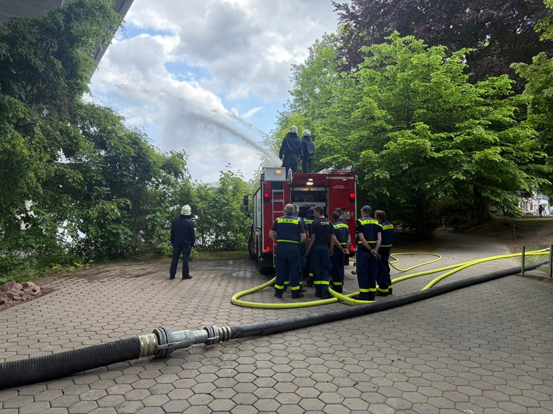 BPOL NRW: Internationale Streife von Marechaussee und Bundespolizei stoppt Dealer nach Verfolgungsfahrt - Foto: presseportal.de