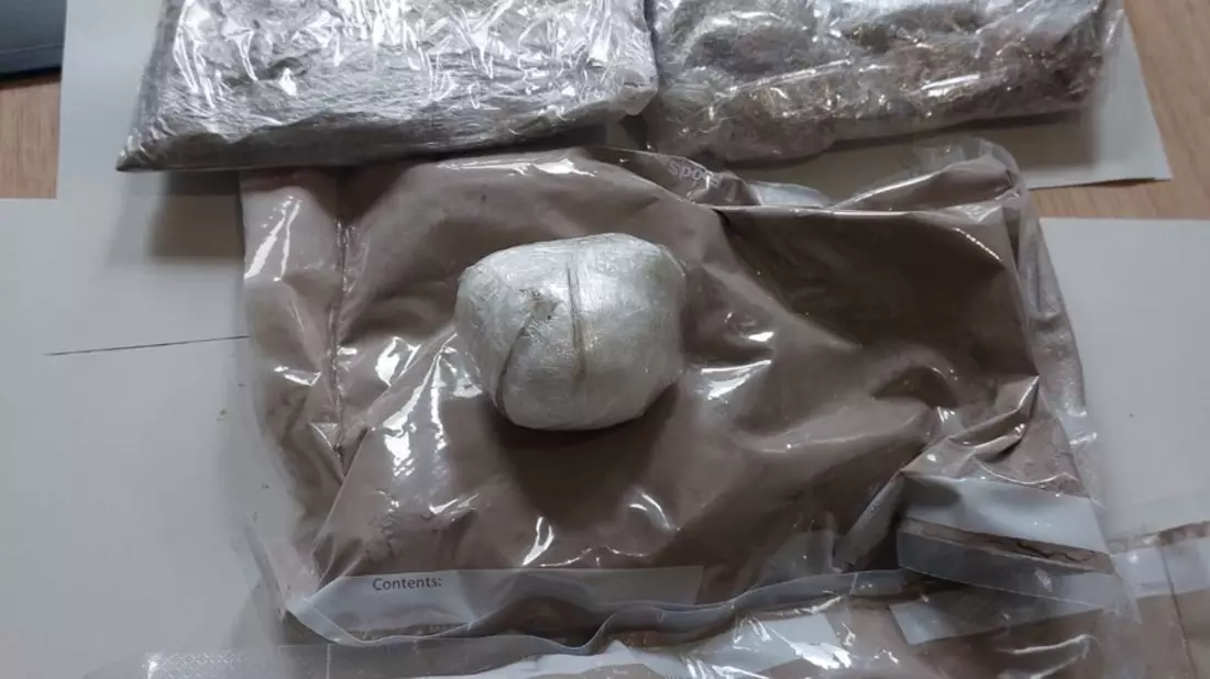 BPOL NRW: Bundespolizei stellt 2,1 Kilogramm Heroin und 60 Gramm Kokain im Rahmen der Grenzkontrollen sicher - Bild: presseportal.de