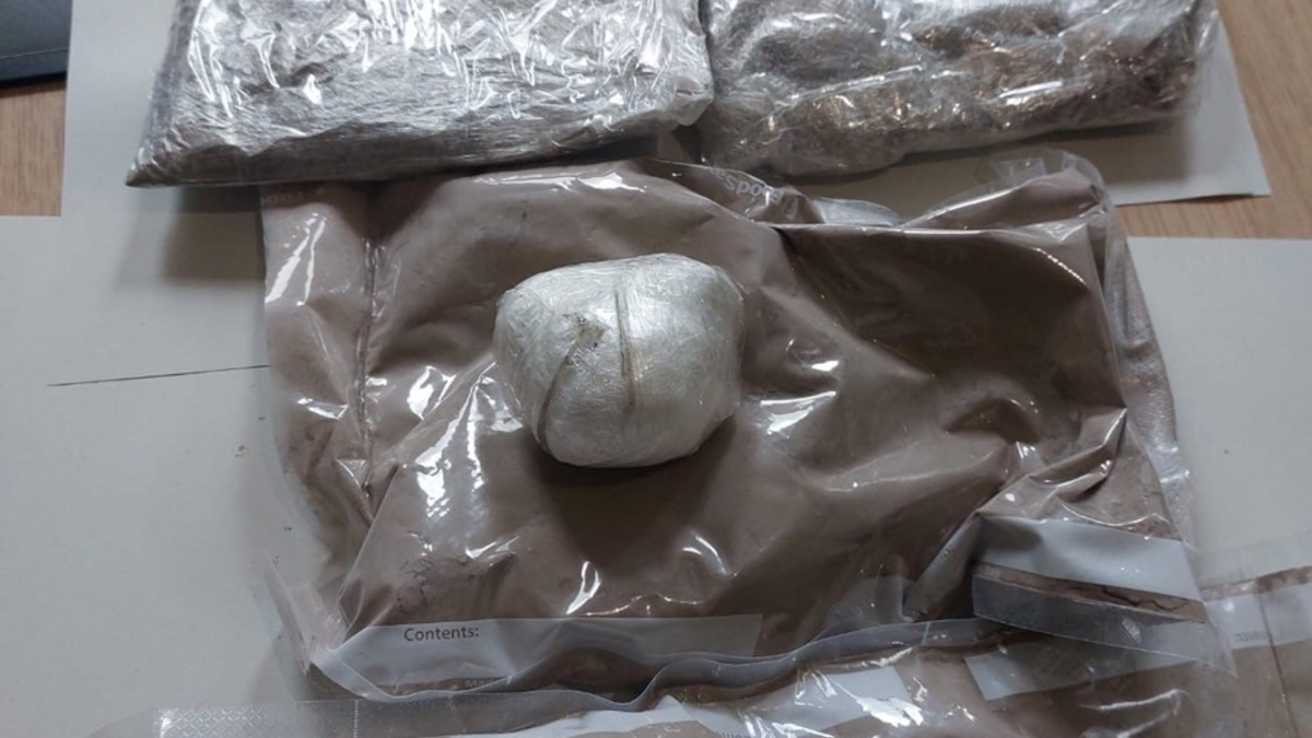BPOL NRW: Bundespolizei stellt 2,1 Kilogramm Heroin und 60 Gramm Kokain im Rahmen der Grenzkontrollen sicher - Foto: presseportal.de