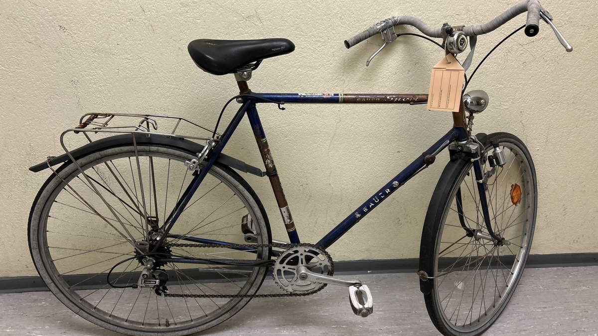 POL-F: 250519 - 0534 Frankfurt - Westend Fahrraddiebe auf frischer Tat festgenommen - Eigentümer gesucht - Foto: presseportal.de