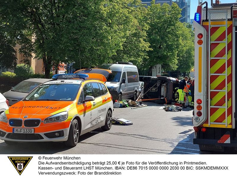 FW-M: Medizinischer Notfall führt zu Verkehrsunfall (Bogenhausen) - Foto: presseportal.de