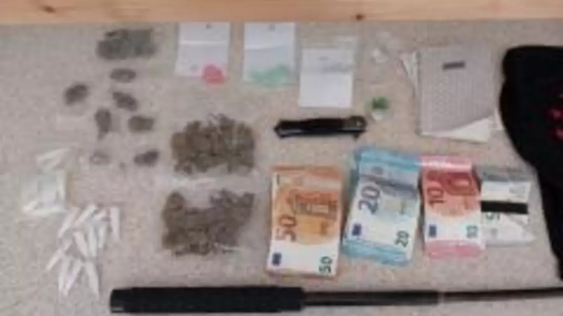 BPOL-FL: NMS - Mutmaßlicher Drogendealer im Bahnhof geschnappt - Bild: presseportal.de