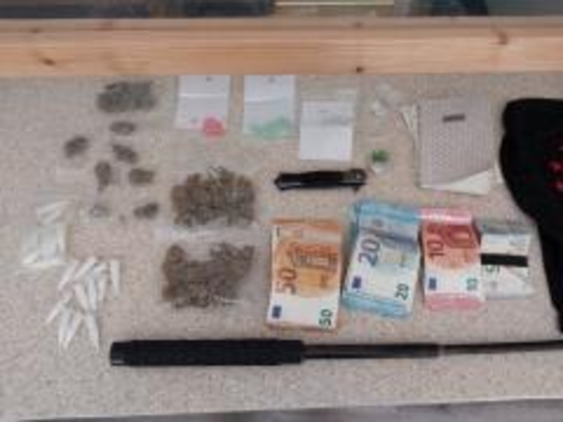 BPOL-FL: NMS - Mutmaßlicher Drogendealer im Bahnhof geschnappt - Foto: presseportal.de