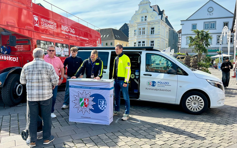 POL-UN: Unna, Schwerte, Fröndenberg und Holzwickede - Mehrere Durchsuchungen und eine Festnahme beim Aktionstag gegen Taschendiebstahl vom 14.05.2025 - Foto: presseportal.de