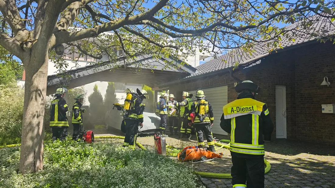 FW Königswinter: Kellerbrand in Königswinter - Rauschendorf - Bild: presseportal.de